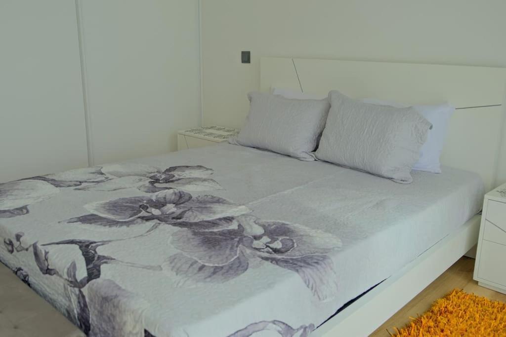Avenida House A 700 Metros Da Praia เอสโปเซนเด ภายนอก รูปภาพ