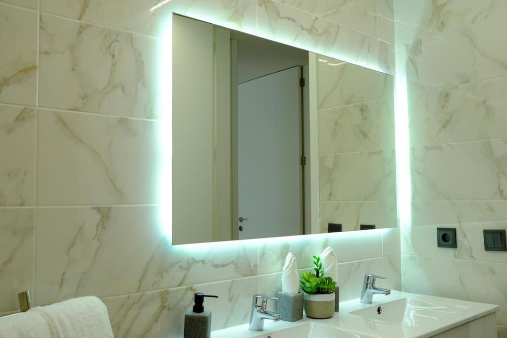 Avenida House A 700 Metros Da Praia เอสโปเซนเด ภายนอก รูปภาพ
